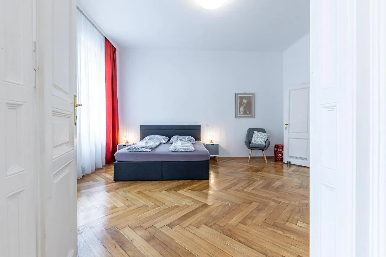 Historic & Luxurious By Jr City Apartments Vídeň