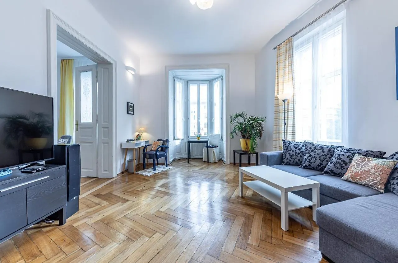 Historic & Luxurious By Jr City Apartments Vienna