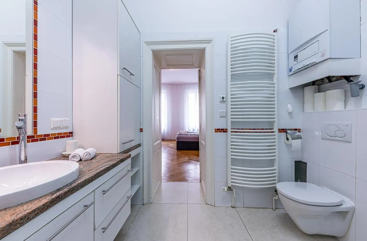 Historic & Luxurious By Jr City Apartments Vienna 0*,
