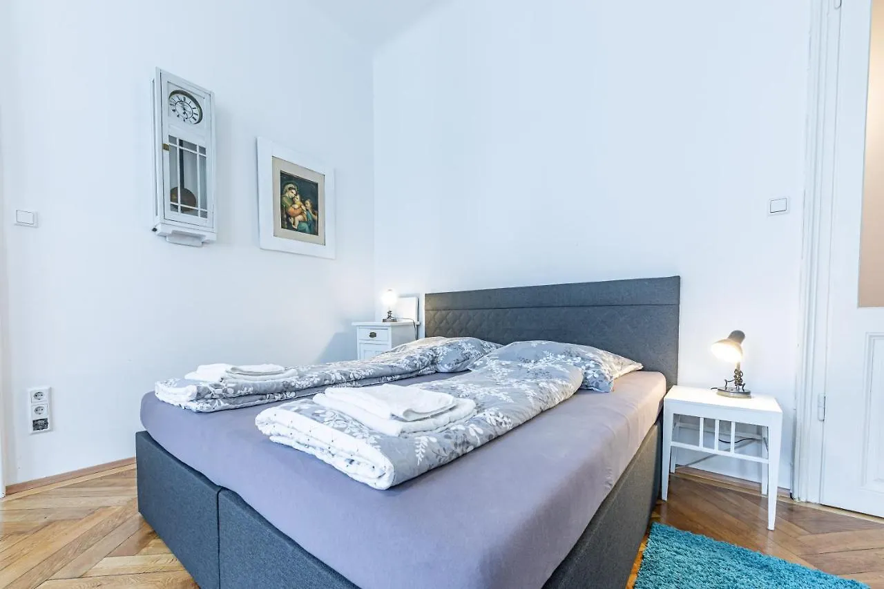 וינה Historic & Luxurious By Jr City Apartments אוסטריה