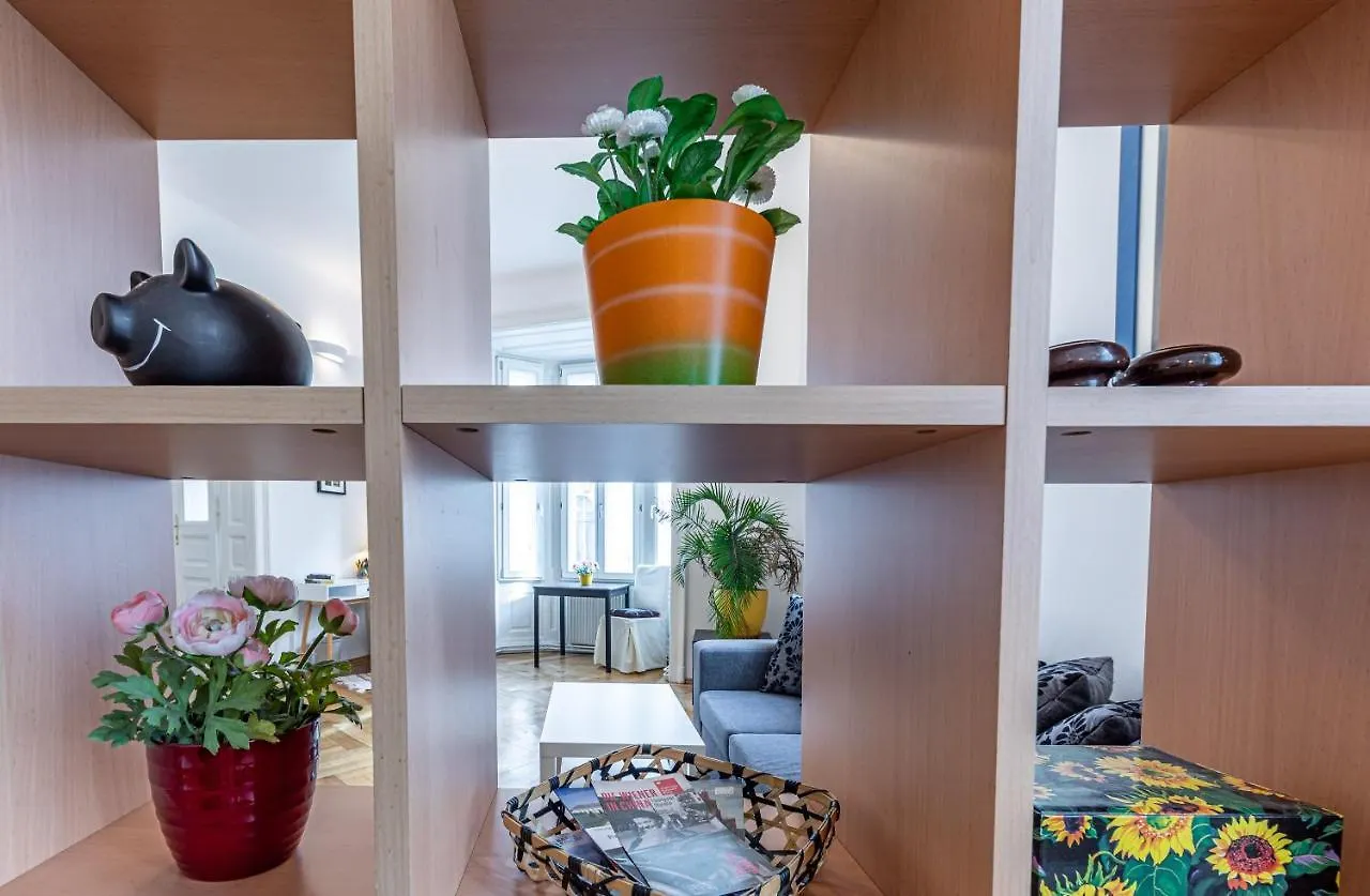 וינה Historic & Luxurious By Jr City Apartments