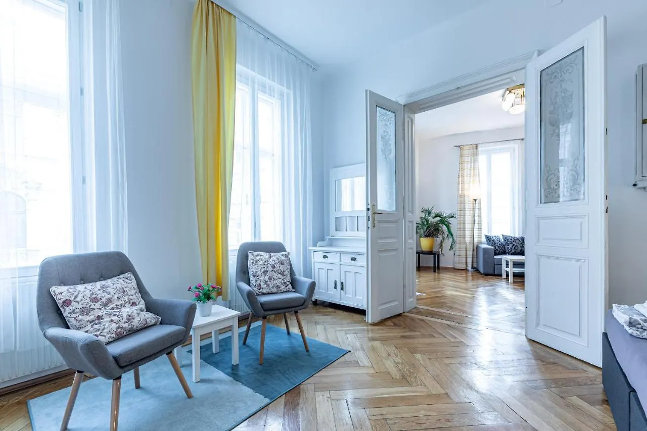 Historic & Luxurious By Jr City Apartments Vienna